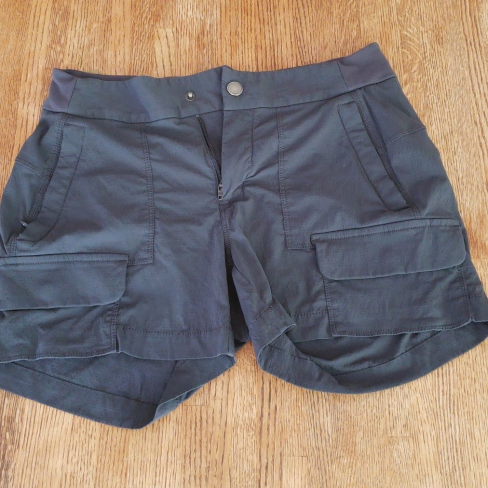 Athleta Trekkie short